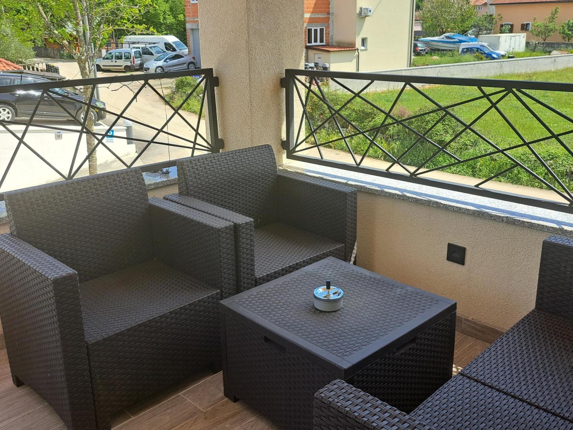 Blue Harmony 2 Apartment Malinska Exterior photo